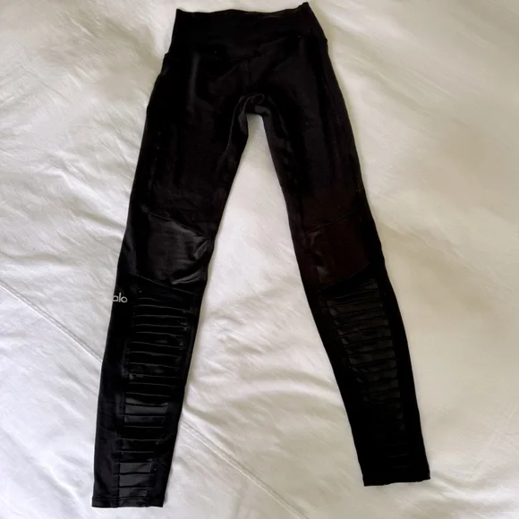 Alo Yoga High-Waist Moto Legging Size Small - Picture 6 of 8